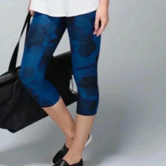 Lululemon wonder under crop - Picture 4 of 14